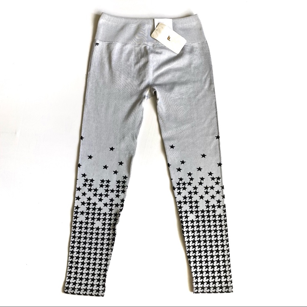 Star Fabletics Legging NWT